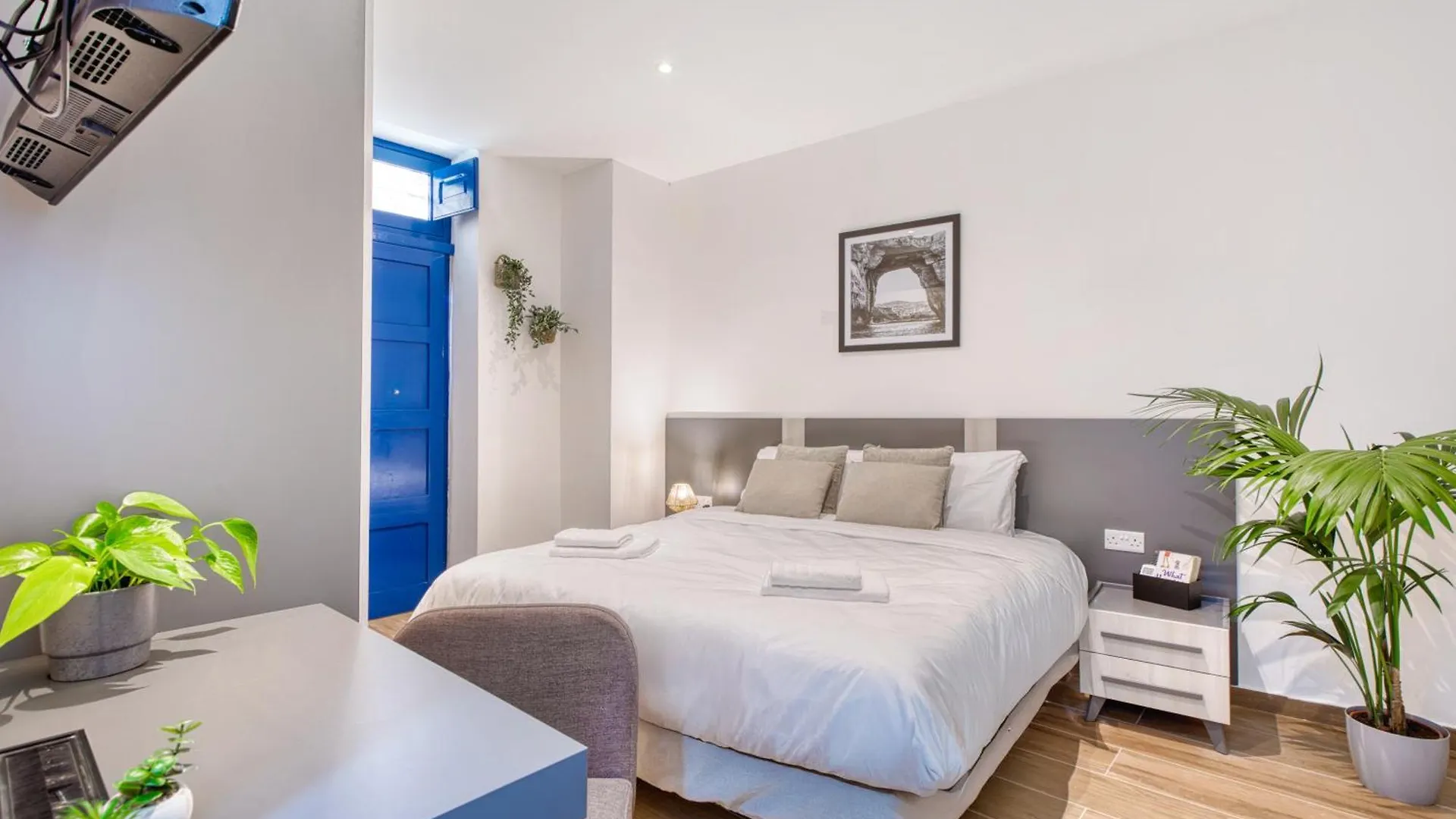 Studio Apt At The New Casa Vittoria Apt 1 By Sf Homes Cospicua 0*,